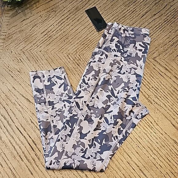 Floral capri high waisted leggings size S NWT - Picture 12 of 12